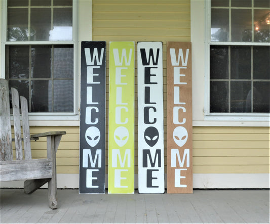 5 Ft Tall GLOW in the DARK ALIEN Welcome Porch Leaner Sign
